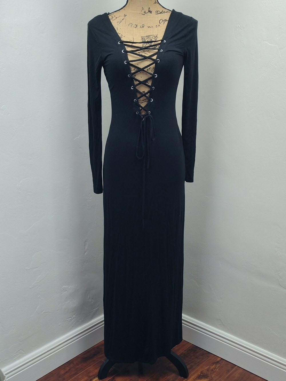 Forever XXI Black Stretchy Sexy Lace-Up Long Sleeve Maxi Dress Size Medium